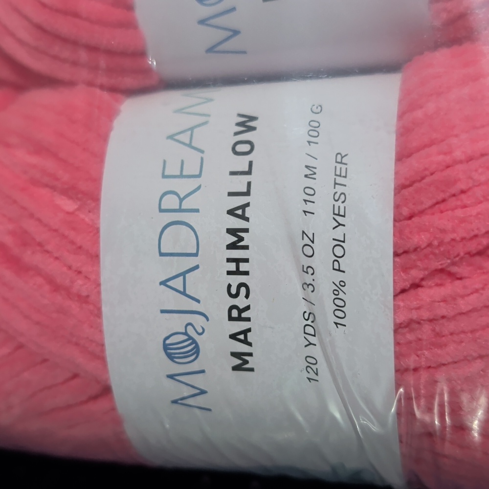 6 Brand New Skeins Mojadream Marshmallow Yarn 100% Polyester 💚 🩷 Smoke Free - Picture 3 of 8